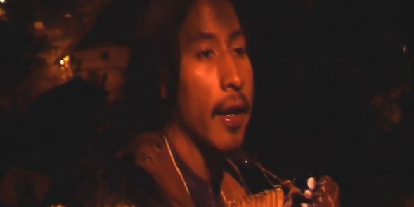 Fernando Oyagata plays andean music